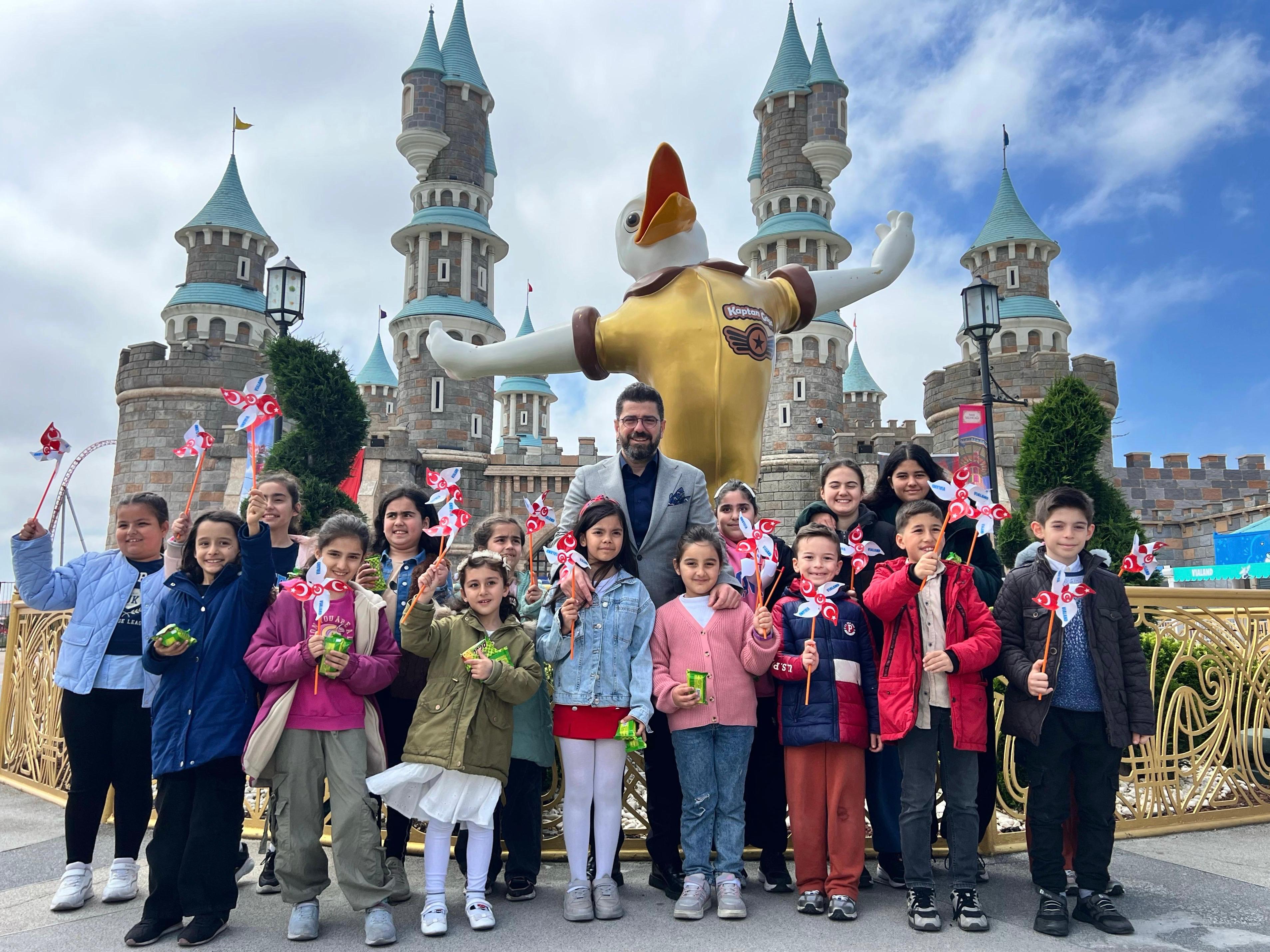 23 Nisan Çoşkuyla Kullandı