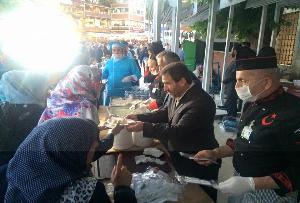 Eyüp Sultan Meydanında Halkımıza Pilav İkram Ettik.